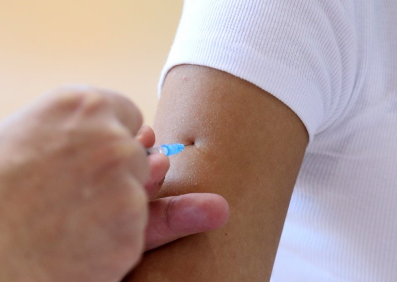 Vlada: Više od 80 posto novozaraženih nije cijepljeno