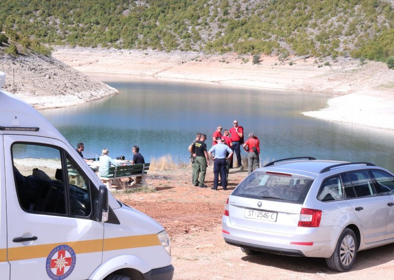 Tijelo mladića pronađeno je na skoro 30 metara dubine Perućkog jezera, objašnjeno je i pomoću čega je otkriveno