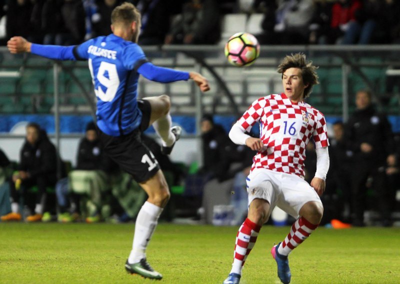 Hrvatski veznjak na najljepši mogući način obilježio prvenstveni debi u novom klubu; zabio je jedan od najboljih golova u karijeri