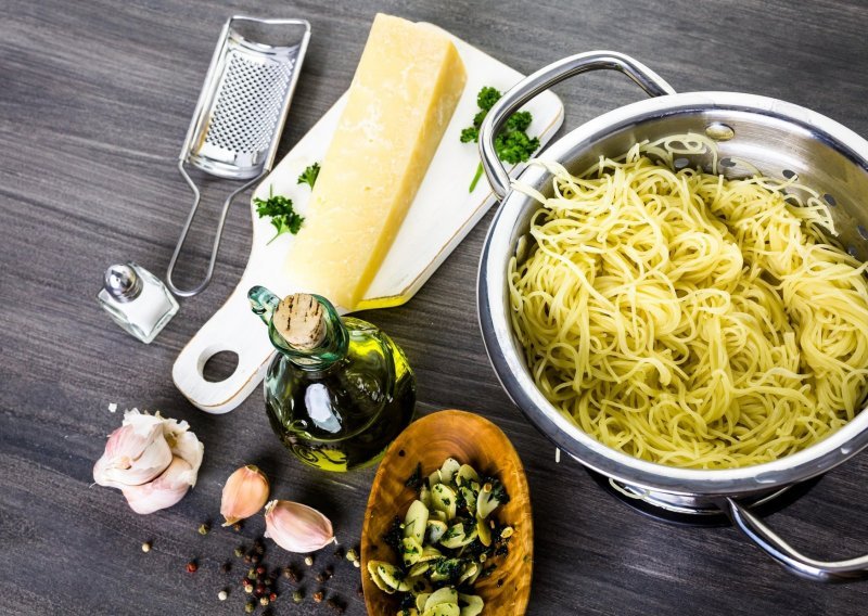 Zašto je za ukusnu tjesteninu ključno posoliti vodu prije kuhanja?