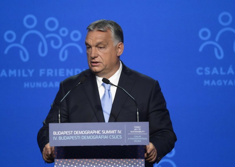 Orban očekuje milijune ilegalnih migranata u Europi: 'Oni ih hoće, mi ne'