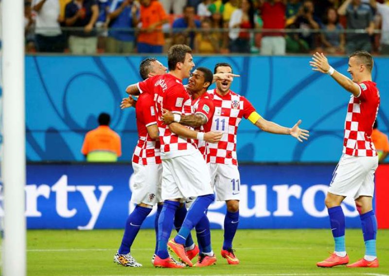 Hrvatska pregazila Kamerun i ostala u igri na SP-u!