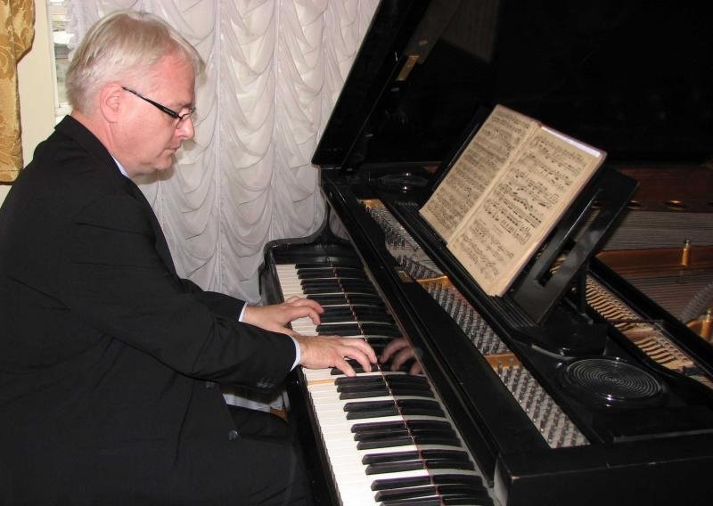 Josipoviću stalno podmeću ZAMP, a on je ugledni kompozitor