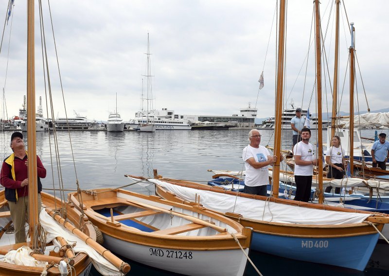 [FOTO] Otvoren Rijeka Boat Show, pogledajte kakve su brodice zaposjele Gat Karoline riječke