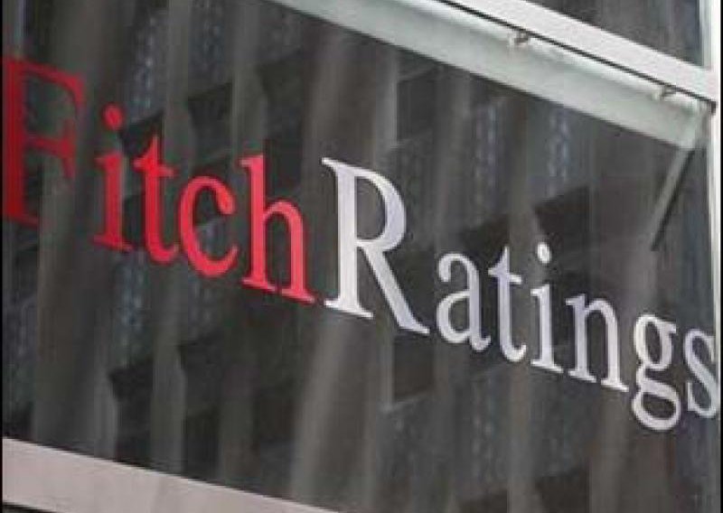 Fitch snizio Mol grupi izglede za rejting