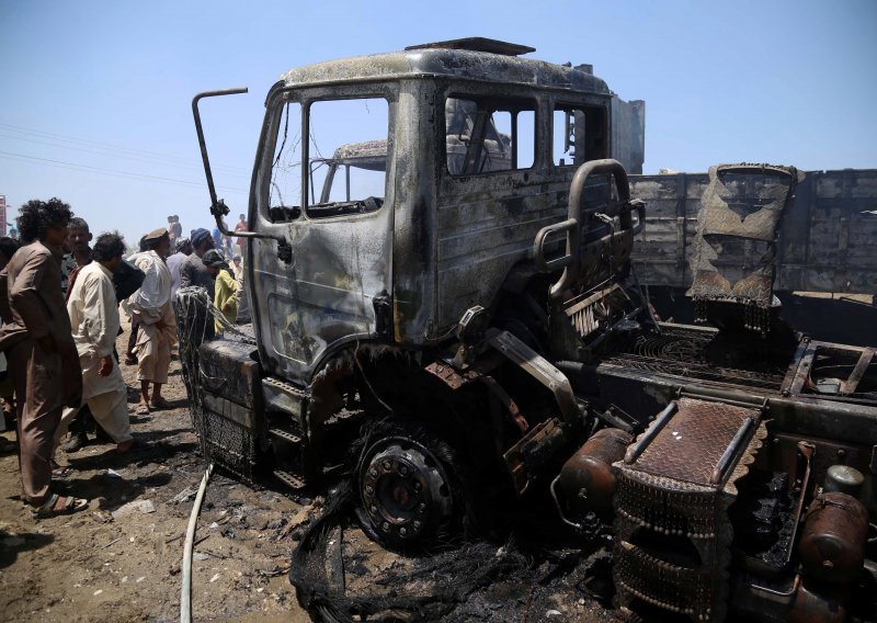 Eksplozija pogodila talibanski konvoj na istoku Afganistana, ima poginulih i ranjenih