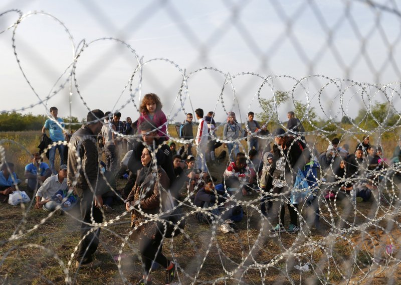 Nova mađarska ograda protiv migranata bit će opremljena elektrošokovima