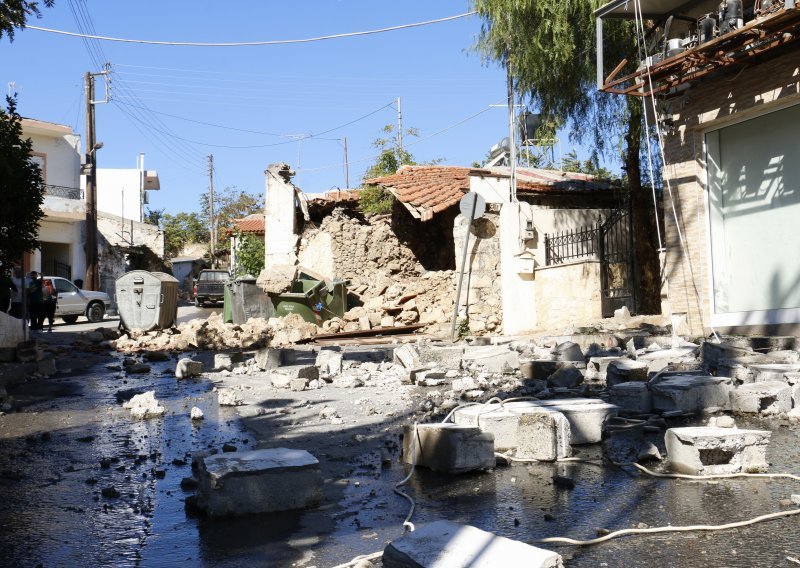 Snažan naknadni potres pogodio grčku Kretu