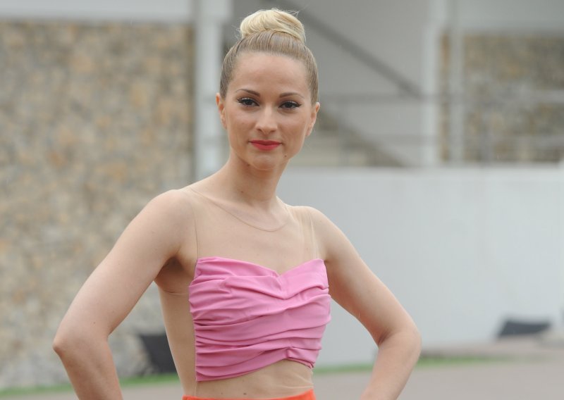 Pamela Ramljak otkrila detalje svoje borbe protiv koronavirusa: 'Napokon nemam temperaturu. 12 dana covida, svi su dobili'