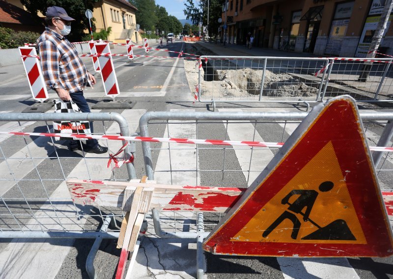 Opet je puknuo cjevovod na Trešnjevci i to na predjelu Srednjaka