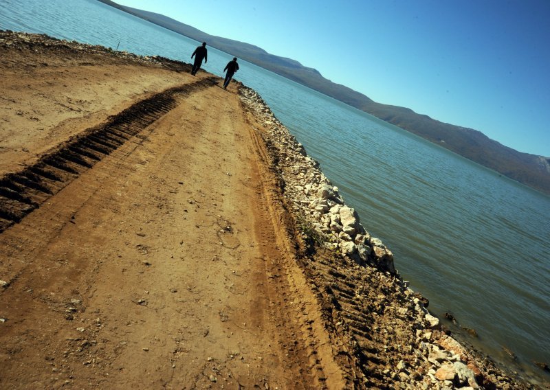 HEP će Livnu i Tomislavgradu morati plaćati milijune eura naknade za Buško jezero