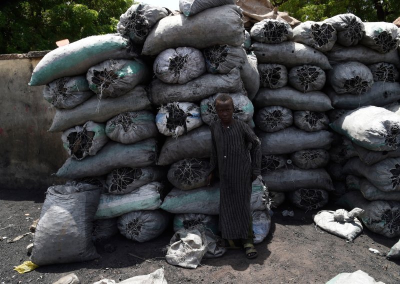 Nigerijska vojska u zračnim napadima ubila desetke civila