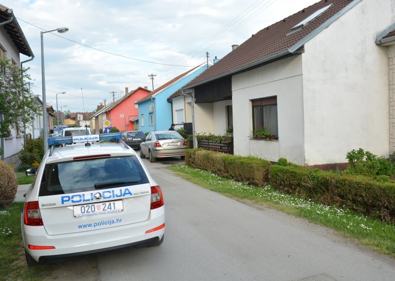 Žena u Bjelovaru napala učenicu zbog prekida veze s njenim sinom; djevojku su spašavale učiteljice i ravnateljica škole