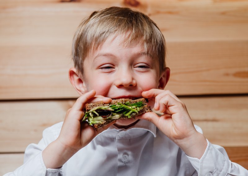 Zdravo i brzo – Poli Kids nova linija proizvoda idealno se uklapa u svaki obrok vašeg marljivog školarca