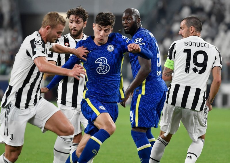 [FOTO] Juventus srušio europskog prvaka, Barcelona totalno razbijena u Portugalu, Ronaldo u nadoknadi spasio ManU od novog posrtaja, a Rakitić strijelac za bod Seville