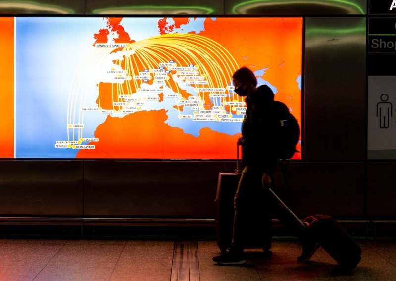 I to smo dočekali: Europska unija stisnula avio kompanije da putnicima vrate novac za letove koji su zbog pandemije otkazani