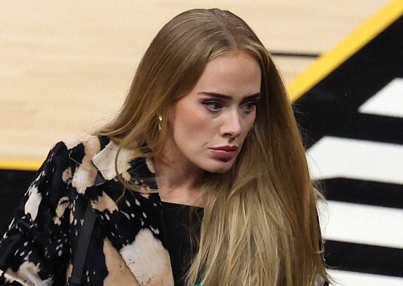 Zagonetni natpisi zaintrigirali fanove Adele: Sprema li novi album?