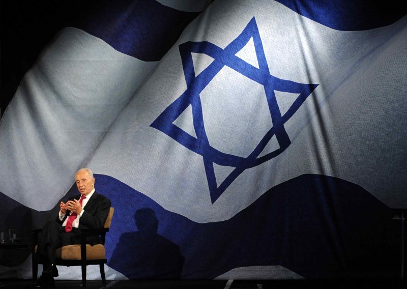 Preminuo Shimon Peres