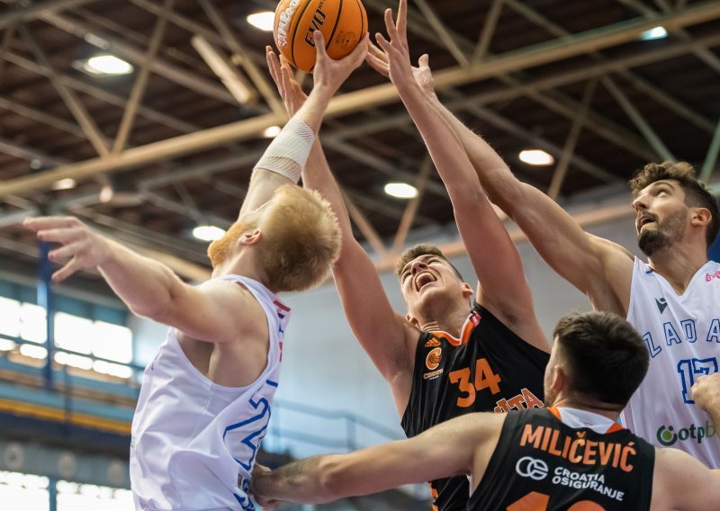 [FOTO] Zadar prekinuo crnu seriju, u Jazinama pala Cedevita Junior: Amerikanac Harris razočarao i dobio ulogu gledatelja