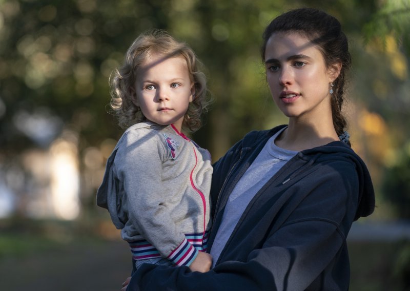 Netflix ima novi adut u rukavu: Kći Andie MacDowell zvijezda je nove serije i ne smijete je propustiti ako volite dobru priču