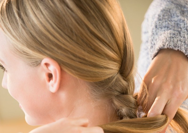 Trendi i chic: Isprobajte ovaj trik za brzopotezne pletenice koje su spas kad ne znate što biste s kosom