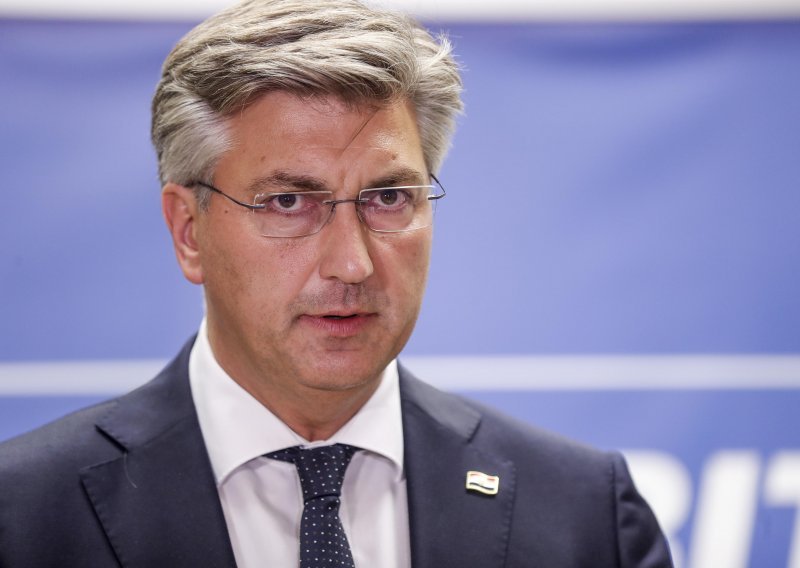 Plenković: Ljudi su pod utjecajem tolikog broja dezinformacija da je to čudo