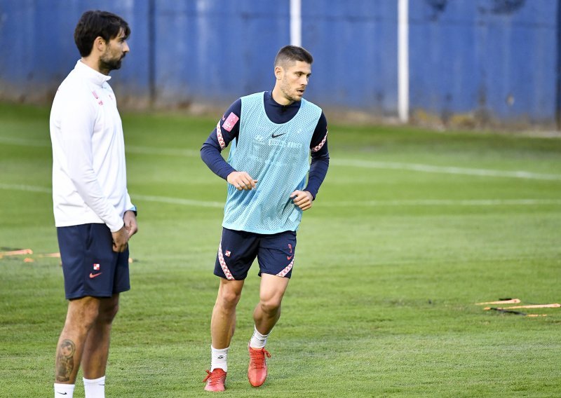 [VIDEO/FOTO] Vedran Ćorluka nije skrivao što je trenutno najveći problem Dalićeve momčadi, ali i otkrio koji bi igrač trebao biti budućnost hrvatskog nogometa