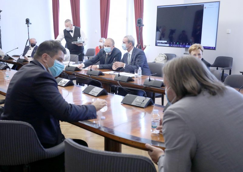 Odbor za pravosuđe: Jednoglasna potpora Dobroniću, Mrčeli sedam glasova