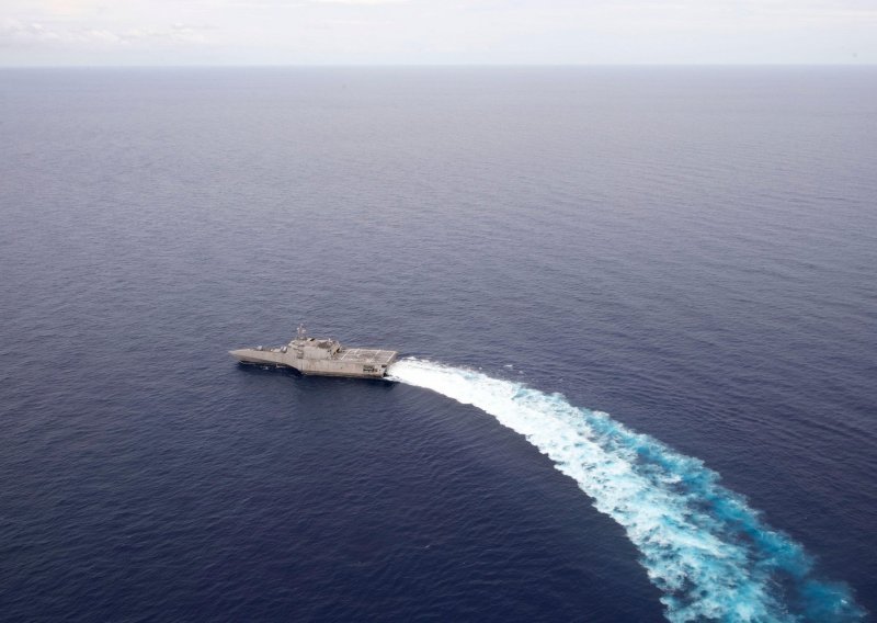 Američka nuklearna podmornica sudarila se s objektom u Kineskom moru