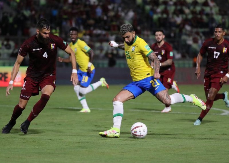 Brazilci bez Neymara gubili do 71. minute, a onda velikim preokretom stigli do važne pobjede