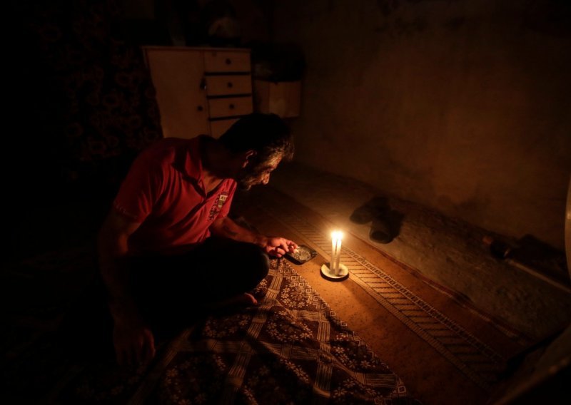 Libanon ponovno prekrio mrak: Cijela zemlja ostala bez struje zbog nedostatka goriva u elektranama