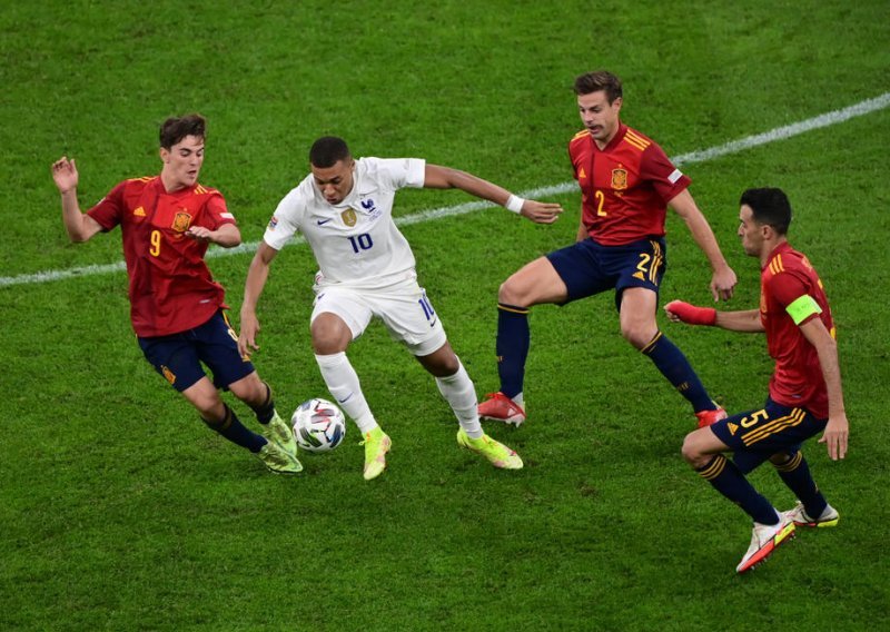 [FOTO] Kylian Mbappe presudio 'furiji'; Francuzi preokretom svladali Španjolce i osvojili Ligu nacija