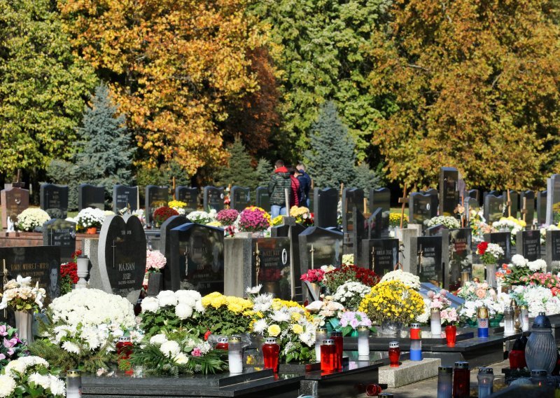 Grobari oslobođeni, odvjetnik objasnio: 'To je bio radni zadatak. Nakon iskopavanja, što se nađe, to je ostajalo njima'