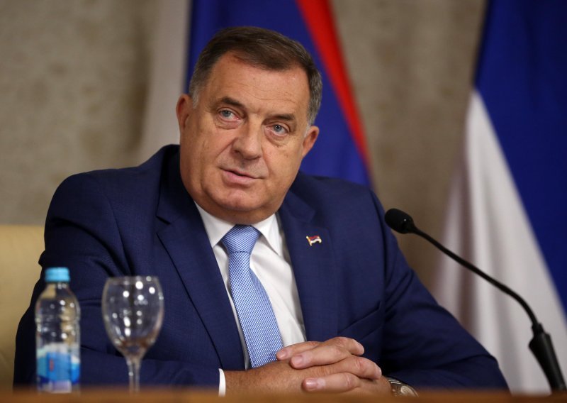 Dodik se ne boji sankcija i nastavlja prema secesiji: Britanci, SAD i Njemačka rade u interesu muslimana