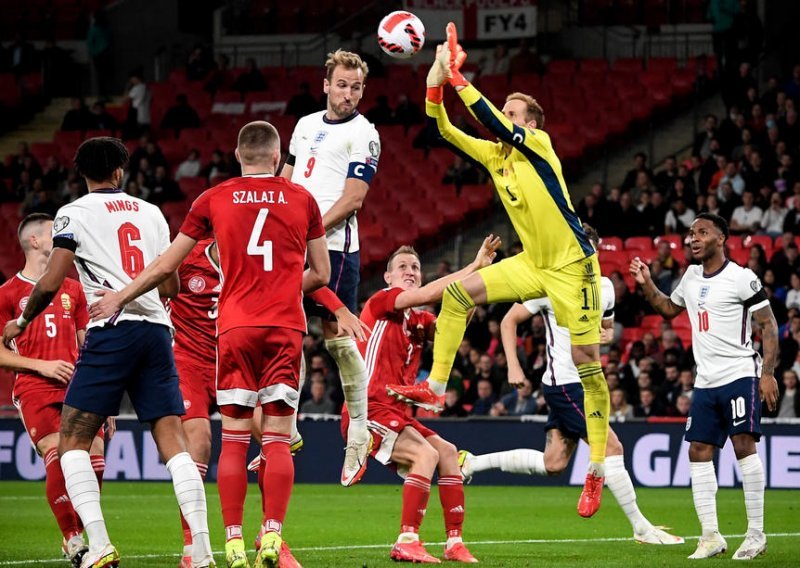 [FOTO] Danci osigurali plasman na SP, Mađari radili nerede u Londonu pa odigrali 1:1 s Englezima, Srbija bolja od Azerbajdžana