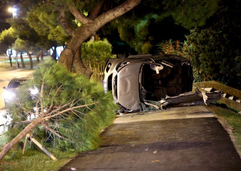 [FOTO] Split: U prevrtanju vozila jedna poginula osoba