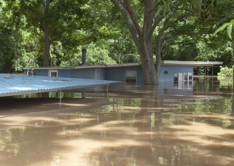 Poplave u SAD-u odnijele 24 ljudska života