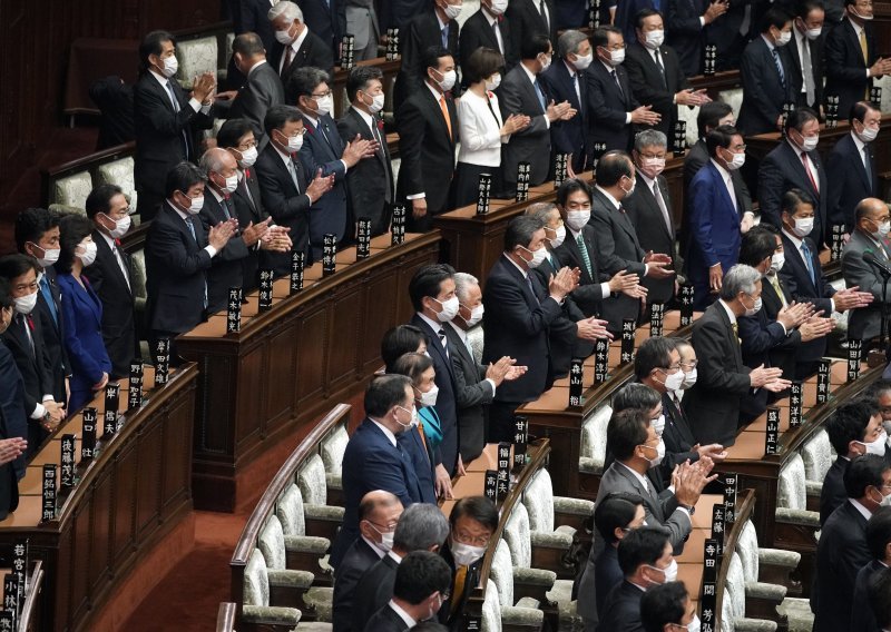 Japan raspustio parlament, priprema se za izbore uz novog premijera