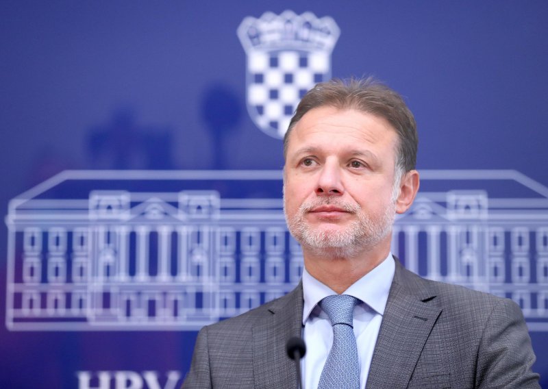 [FOTO] Jandroković: Zastupnicima koji nemaju potvrdu i ne žele se testirati omogućit ćemo da se uključe videovezom