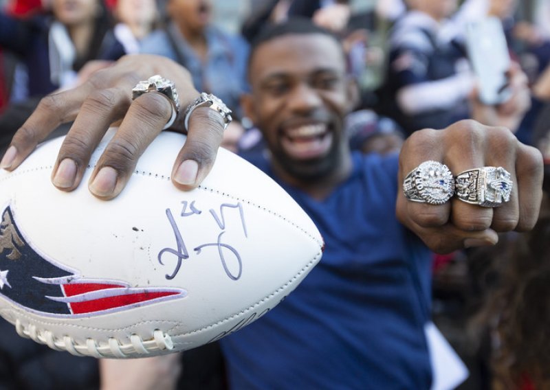 Na stolu je prijedlog novog nogometnog pravila po uzoru na Super Bowl. Prođe li profitirat će mnogi, a što će na sve reći navijači?