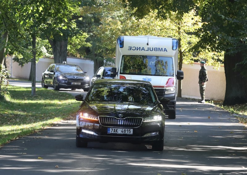 Hospitalizirani predsjednik Češke primio u nedopušteni posjet šefa parlamenta