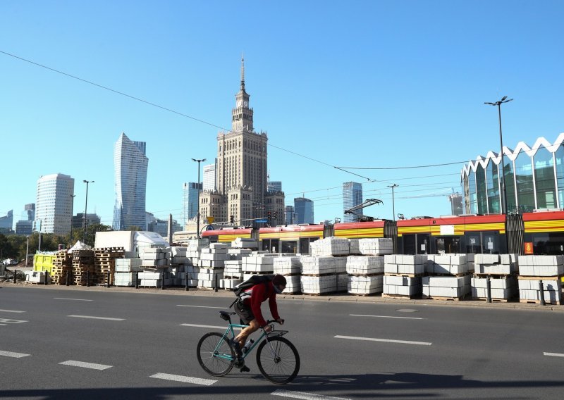 Dok se nadmeno bavimo glupostima, promaklo nam je: Zagreb je ružno pače u odnosu i na Varšavu