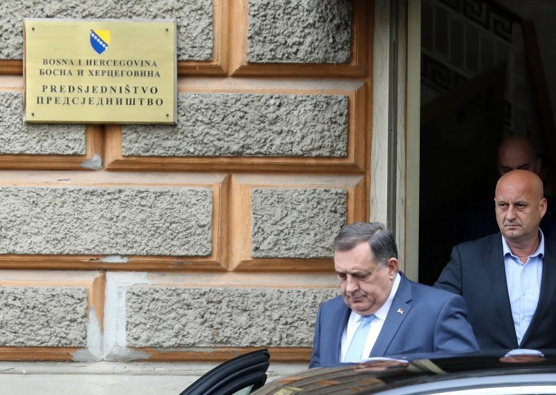 Neuspjela sjednica; Dodik i dalje blokira BiH, Komšić ima spreman odgovor