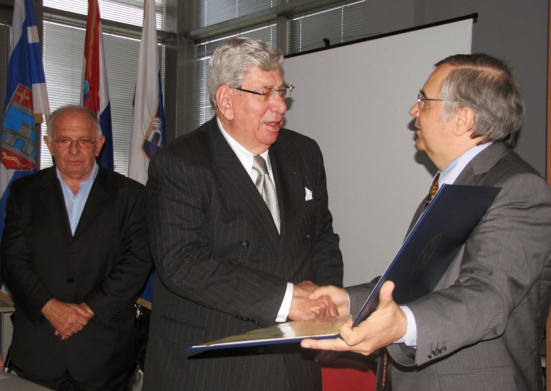 Jacquesu Paulu Kleinu počasni doktorat u Osijeku