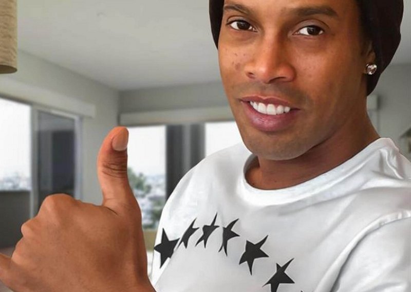 Čekali ga u Turskoj, ali Ronaldinho otišao na drugu stranu