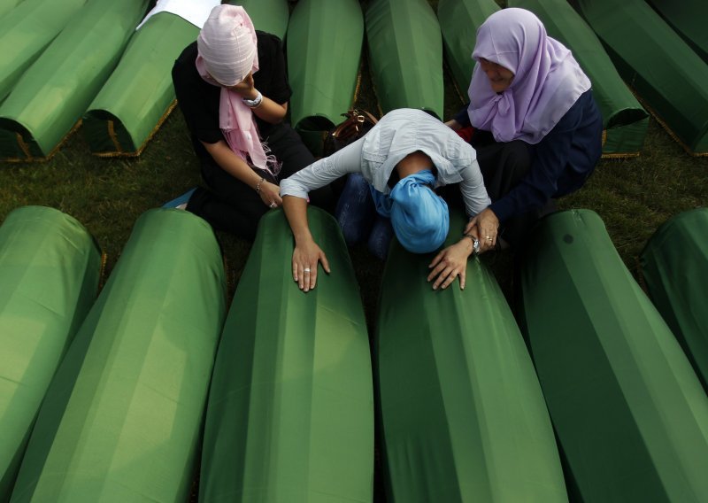 'Srebrenica će ostati tamna mrlja međunarodne zajednice'
