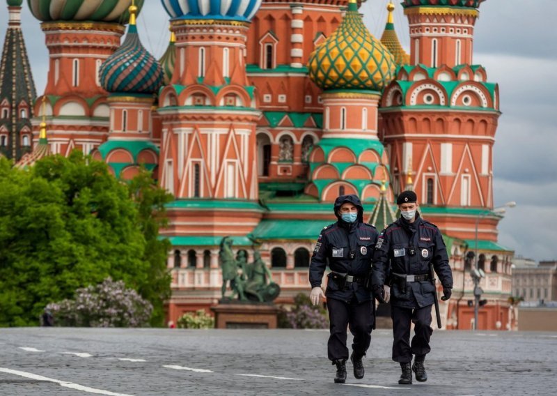 Moskva ide u lockdown: Zatvaraju se trgovine, kafići, škole, vrtići...