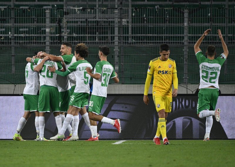 [FOTO] Blijedi Dinamo poražen u Beču i zakomplicirao si situaciju u skupini, Petković se ozlijedio a sutkinja Monzul zadnjih par minuta izgubila kontrolu nad utakmicom