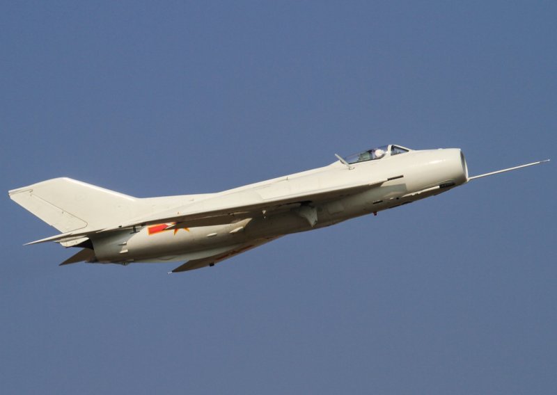 Kinezi u jeku tajvanske krize izvukli prastare avione, kakve je donedavno koristila Albanija, i pretvorili ih u dronove