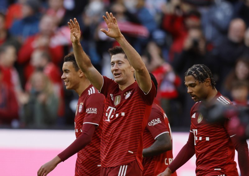[FOTO] Bayern razbio Kramarića i društvo, a Lewandowski se približio novom rekordu legendarnog Gerda Müllera; Borussija sigurna bez Haalanda